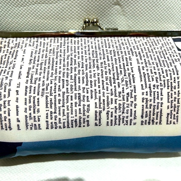 👜Cute Rare Stunning Vintage Benefit Cosmetics / Travel Bag - Picture 8 of 9